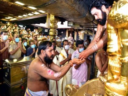 Kerala: Huge rush as Sabarimala temple reopens for Makaravilakku | Kerala: Huge rush as Sabarimala temple reopens for Makaravilakku