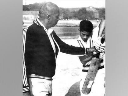 Tendulkar pens emotional note on coach Achrekar's birth anniversary | Tendulkar pens emotional note on coach Achrekar's birth anniversary