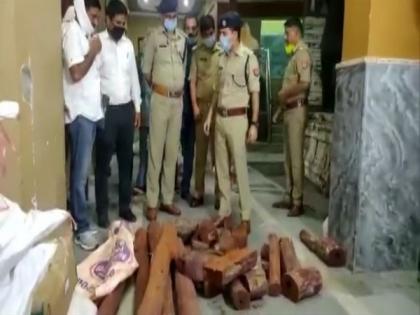 Sandalwood worth Rs 50 cr seized in UP's Amroha | Sandalwood worth Rs 50 cr seized in UP's Amroha Sandalwood worth Rs 50 cr seized in UP's Amroha | Sandalwood worth Rs 50 cr seized in UP's Amroha