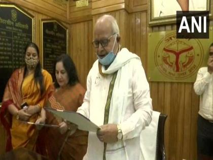 Chetan Chauhan's wife Sangeeta takes oath as MLA | Chetan Chauhan's wife Sangeeta takes oath as MLA Chetan Chauhan's wife Sangeeta takes oath as MLA | Chetan Chauhan's wife Sangeeta takes oath as MLA