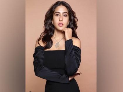Sara Ali Khan shares her love for playing cards | Sara Ali Khan shares her love for playing cards