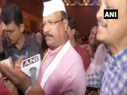 Will 'bust heads' of those who will break Cong-NCP-Shiv Sena alliance: Sena MLA Abdul Sattar | Will 'bust heads' of those who will break Cong-NCP-Shiv Sena alliance: Sena MLA Abdul Sattar Will 'bust heads' of those who will break Cong-NCP-Shiv Sena alliance: Sena MLA Abdul Sattar | Will 'bust heads' of those who will break Cong-NCP-Shiv Sena alliance: Sena MLA Abdul Sattar