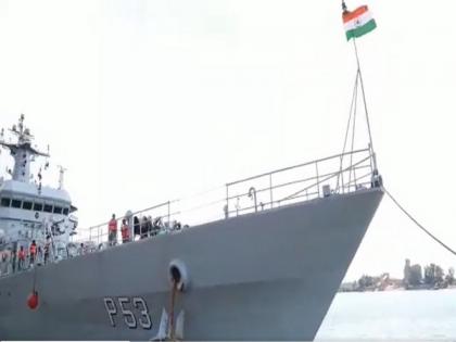 INS Savitri reaches Chattogram to deliver medical supplies | INS Savitri reaches Chattogram to deliver medical supplies