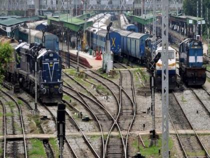 Agnipath protest: Train services disrupted across Western Railway Zone, many trains cancelled, diverted | Agnipath protest: Train services disrupted across Western Railway Zone, many trains cancelled, diverted