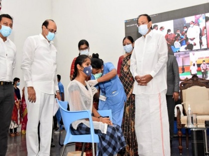 COVID-19 vaccination drive should become a people's movement: Vice President | COVID-19 vaccination drive should become a people's movement: Vice President