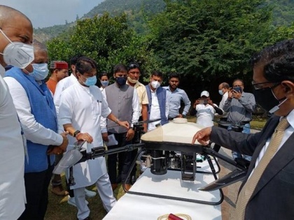 Civil Aviation Minister Scindia flags off 'Doon Drone Mela' in Uttarakhand | Civil Aviation Minister Scindia flags off 'Doon Drone Mela' in Uttarakhand