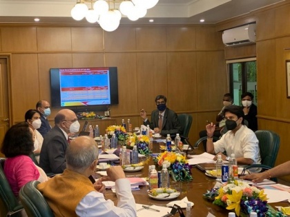 Scindia visits Air India HQ, briefed on VBM, air bubble, national carrier's financial status | Scindia visits Air India HQ, briefed on VBM, air bubble, national carrier's financial status