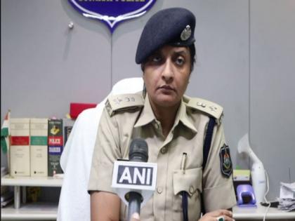 Gujarat police destroys illegal liquor worth over Rs 2 crores in Surat | Gujarat police destroys illegal liquor worth over Rs 2 crores in Surat Gujarat police destroys illegal liquor worth over Rs 2 crores in Surat | Gujarat police destroys illegal liquor worth over Rs 2 crores in Surat