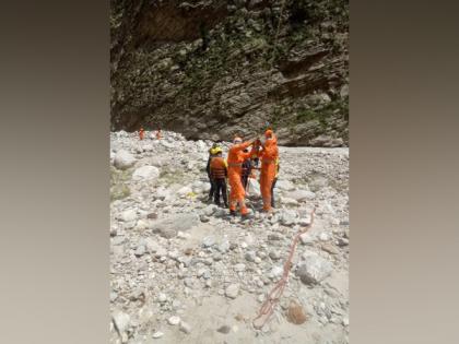 Niti Border road connecting India-China border in Uttarakhand's Chamoli blocked after landslides | Niti Border road connecting India-China border in Uttarakhand's Chamoli blocked after landslides