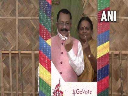 Goa: Governor Sreedharan Pillai, wife vote in Taleigao Assembly constituency | Goa: Governor Sreedharan Pillai, wife vote in Taleigao Assembly constituency Goa: Governor Sreedharan Pillai, wife vote in Taleigao Assembly constituency | Goa: Governor Sreedharan Pillai, wife vote in Taleigao Assembly constituency