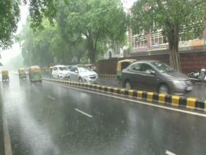 Heavy rains lash parts of Delhi | Heavy rains lash parts of Delhi