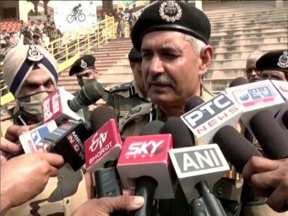 Independence Day: BSF DG flags off 'Freedom Cyclothon 2021' from J-K | Independence Day: BSF DG flags off 'Freedom Cyclothon 2021' from J-K