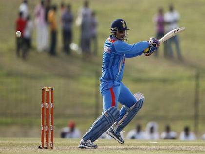 Virender Sehwag greets fans on Navratri | Virender Sehwag greets fans on Navratri