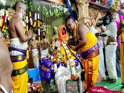 Kalyanotsavam of Lord Ram takes place in Bhadrachalam without devotees | Kalyanotsavam of Lord Ram takes place in Bhadrachalam without devotees