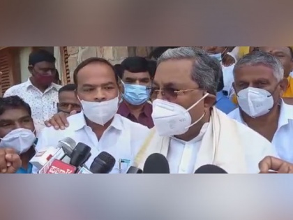BJP, JD(S) leaders wish to join Congress, can't reveal names: Siddaramaiah | BJP, JD(S) leaders wish to join Congress, can't reveal names: Siddaramaiah