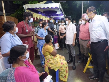MK Stalin visits special medical camp in Kolathur | MK Stalin visits special medical camp in Kolathur