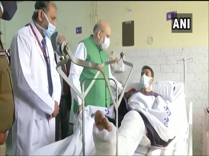 R-Day violence: Amit Shah meets injured police personnel at Delhi hospitals | R-Day violence: Amit Shah meets injured police personnel at Delhi hospitals