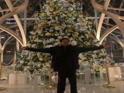 Shatrughan Sinha celebrates Christmas in Dubai | Shatrughan Sinha celebrates Christmas in Dubai