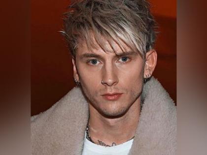 Machine Gun Kelly seemingly calls Megan Fox his 'girlfriend' in tweet | Machine Gun Kelly seemingly calls Megan Fox his 'girlfriend' in tweet