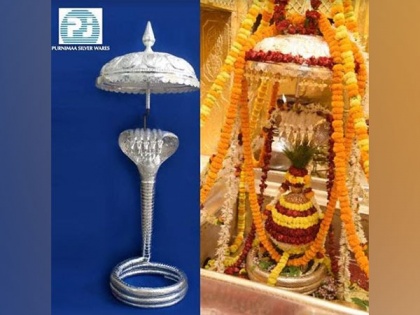 A Brand-new Silver Nagabharanam Offered by TNT Family from Kuliparai, Tamil Nadu Adorns the Shiva Linga at Shri Kashi Vishwanath Temple, Varanasi | A Brand-new Silver Nagabharanam Offered by TNT Family from Kuliparai, Tamil Nadu Adorns the Shiva Linga at Shri Kashi Vishwanath Temple, Varanasi