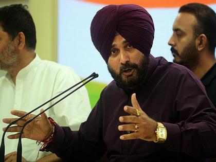 Navjot Singh Sidhu alleges private insurance companies looting farmers | Navjot Singh Sidhu alleges private insurance companies looting farmers Navjot Singh Sidhu alleges private insurance companies looting farmers | Navjot Singh Sidhu alleges private insurance companies looting farmers