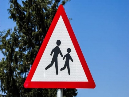 Study reveals parental instruction instrumental for children to learn how to safely cross busy roads | Study reveals parental instruction instrumental for children to learn how to safely cross busy roads