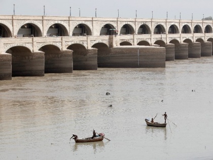 Pakistan: Sindh barrages suffer 61 pc water shortage | Pakistan: Sindh barrages suffer 61 pc water shortage