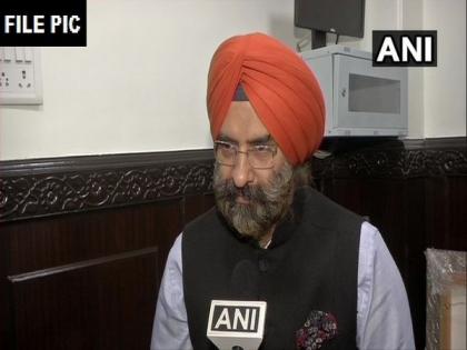 Day after legal notice, DSGMC chief seeks unconditional apology from Kangana for defamatory tweet on farmers' stir | Day after legal notice, DSGMC chief seeks unconditional apology from Kangana for defamatory tweet on farmers' stir Day after legal notice, DSGMC chief seeks unconditional apology from Kangana for defamatory tweet on farmers' stir | Day after legal notice, DSGMC chief seeks unconditional apology from Kangana for defamatory tweet on farmers' stir