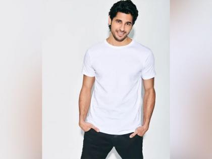 It's working weekend for Sidharth Malhotra | It's working weekend for Sidharth Malhotra