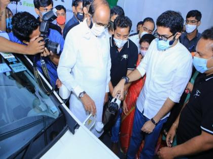 Aaditya Thackeray inaugurates Electric Vehicle enabled parking lot in Mumbai | Aaditya Thackeray inaugurates Electric Vehicle enabled parking lot in Mumbai