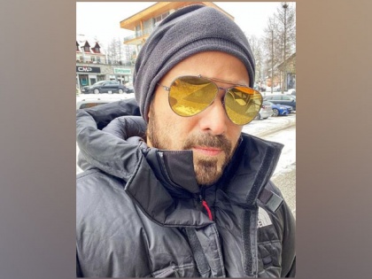 Emraan Hashmi shares throwback picture from Slovakia street | Emraan Hashmi shares throwback picture from Slovakia street