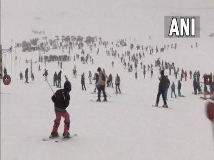 J-K: Skiing gives boost to tourism in Gulmarg | J-K: Skiing gives boost to tourism in Gulmarg J-K: Skiing gives boost to tourism in Gulmarg | J-K: Skiing gives boost to tourism in Gulmarg