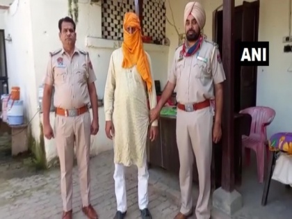 Punjab Police seizes 6.73 kg heroin from fields near international border, arrests drug smuggler with links to Pakistan | Punjab Police seizes 6.73 kg heroin from fields near international border, arrests drug smuggler with links to Pakistan