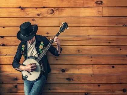How country music songwriters collaborate with famous singers, find researchers | How country music songwriters collaborate with famous singers, find researchers