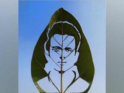 Sonu Sood shares unique leaf art by fan | Sonu Sood shares unique leaf art by fan