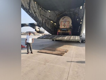 Two oxygen tankers air lifted from Bhubaneswar; headed for Haryana | Two oxygen tankers air lifted from Bhubaneswar; headed for Haryana