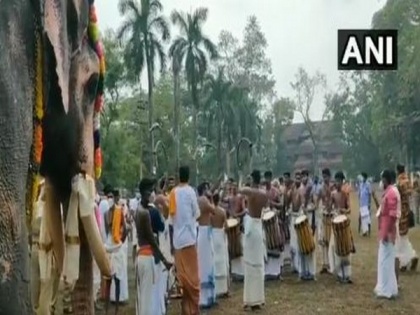 COVID-19: Thrissur Pooram celebrations held in Kerala without people's participation | COVID-19: Thrissur Pooram celebrations held in Kerala without people's participation