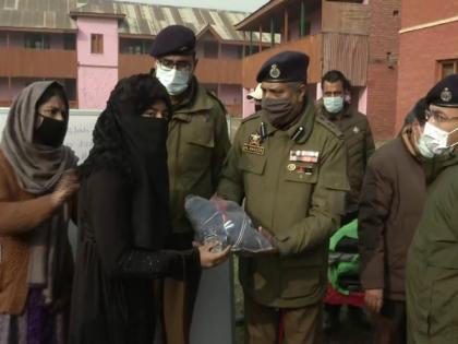 J-K administration, police come to aid of specially-abled children | J-K administration, police come to aid of specially-abled children J-K administration, police come to aid of specially-abled children | J-K administration, police come to aid of specially-abled children