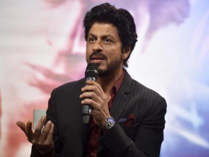 SRK thanks Mumbai Police, frontline workers for their 'relentless efforts' against COVID-19 | SRK thanks Mumbai Police, frontline workers for their 'relentless efforts' against COVID-19