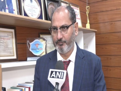 18 Omicron patients out of 20 admitted in LNJP were asymptomatic, only two had symptoms: Dr Suresh Kumar | 18 Omicron patients out of 20 admitted in LNJP were asymptomatic, only two had symptoms: Dr Suresh Kumar