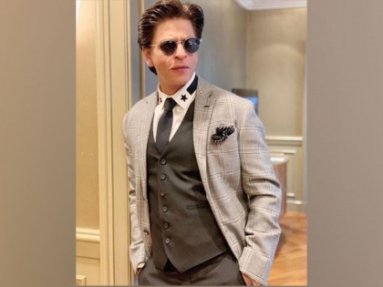 SRK says 'announcements are for airports, railway stations' when asked about his next film | SRK says 'announcements are for airports, railway stations' when asked about his next film