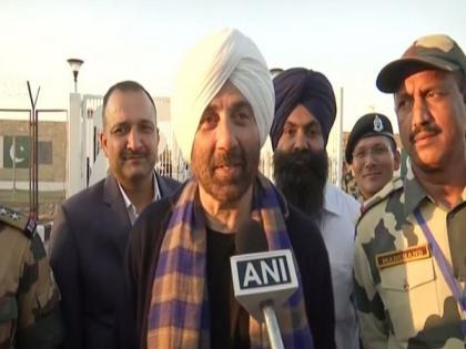 I stand with BJP and farmers; govt always thinks of farmers' betterment: Sunny Deol | I stand with BJP and farmers; govt always thinks of farmers' betterment: Sunny Deol