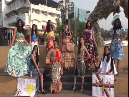 Surat students create awareness, showcase garments made from waste | Surat students create awareness, showcase garments made from waste
