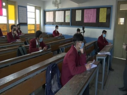 Schools in Kashmir reopen after remaining shut for a year due to COVID-19 | Schools in Kashmir reopen after remaining shut for a year due to COVID-19