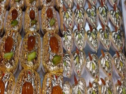 Raksha Bandhan: Have you tried this 24-carat gold sweet? | Raksha Bandhan: Have you tried this 24-carat gold sweet? Raksha Bandhan: Have you tried this 24-carat gold sweet? | Raksha Bandhan: Have you tried this 24-carat gold sweet?