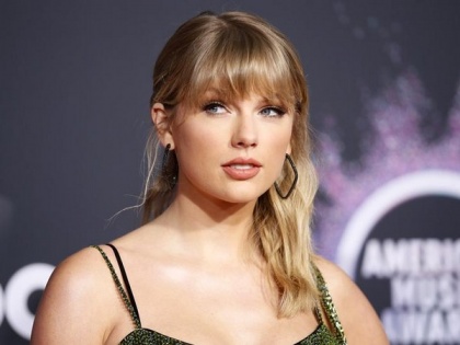 Taylor Swift reveals new release date of re-recorded 'Red' album | Taylor Swift reveals new release date of re-recorded 'Red' album