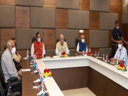 Shah holds talks with Gujarat govt over redevelopment of Housing Board societies in Gandhinagar | Shah holds talks with Gujarat govt over redevelopment of Housing Board societies in Gandhinagar