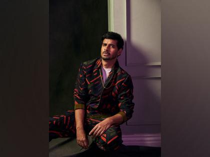 Tahir Raj Bhasin signs new film on birthday | Tahir Raj Bhasin signs new film on birthday Tahir Raj Bhasin signs new film on birthday | Tahir Raj Bhasin signs new film on birthday