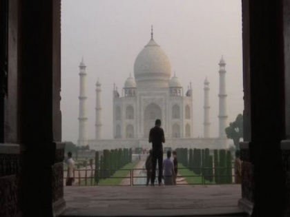 Few months after 'unlock', Taj Mahal covered in dust, poisonous gases | Few months after 'unlock', Taj Mahal covered in dust, poisonous gases