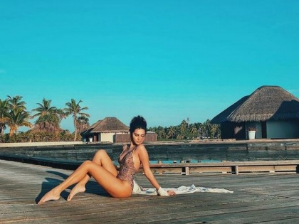 Tara Sutaria shares stunning monokini picture from holiday in Maldives | Tara Sutaria shares stunning monokini picture from holiday in Maldives